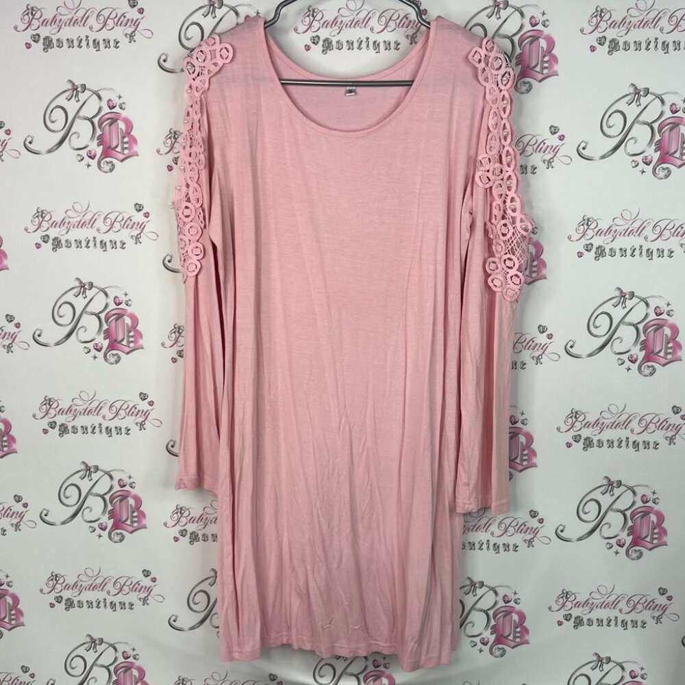 Dress lace pearls details sleeves Pink Long Sleeve Dress with Lace Details